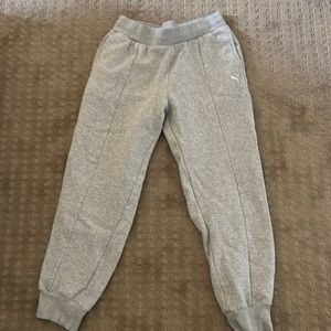 Brand new puma sweats sat in closet now to small